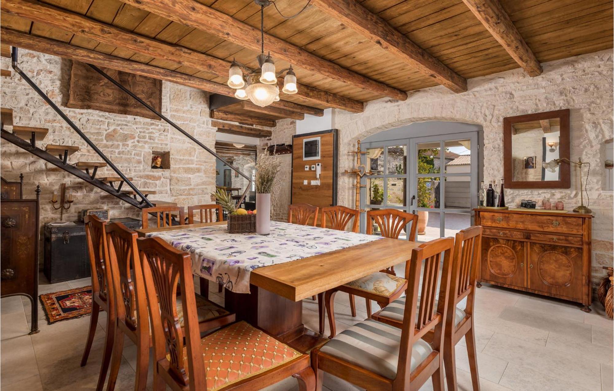 Amazing Home In Foli With Kitchen Zewnętrze zdjęcie